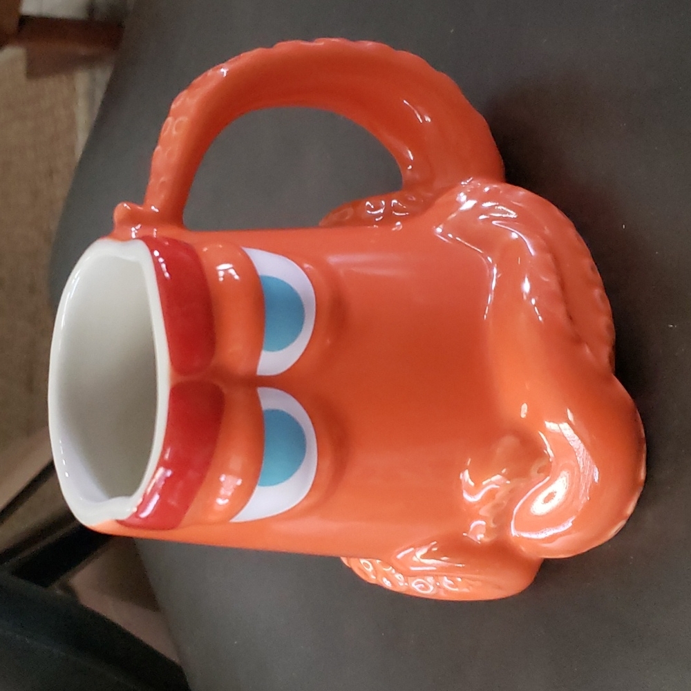 Disney Pixar Finding Dory Hank the Octopus 16 oz Mug